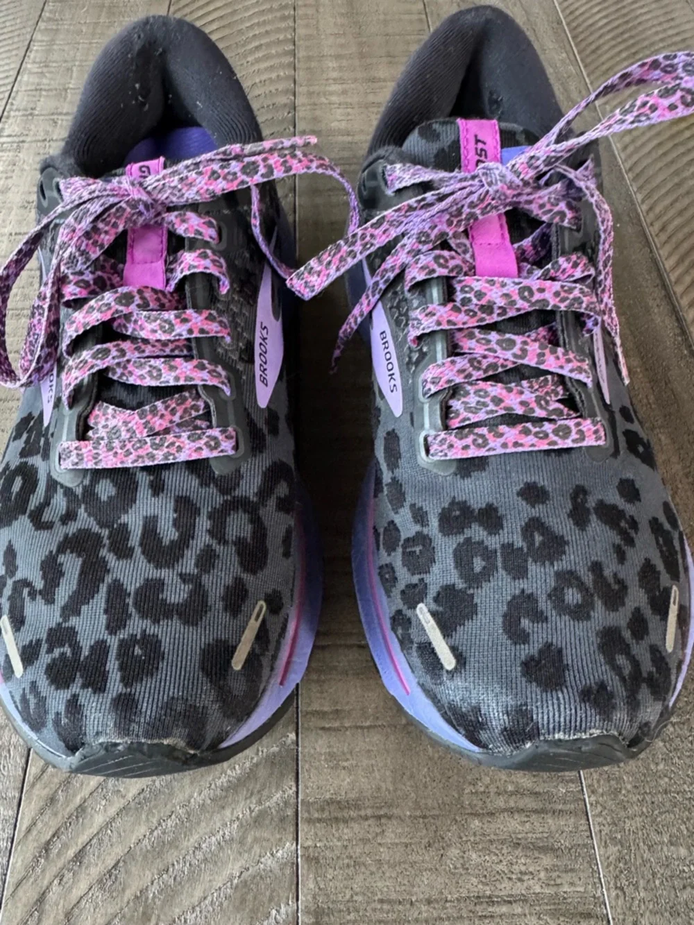 Brooks Ghost 14 - Electric Cheetah Running Shoes Women’s Size 7 (Medium B) - Picture 8 of 12
